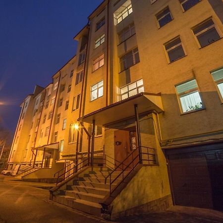 Modern Apartment On Mechnikova Street 18 リヴィウ エクステリア 写真