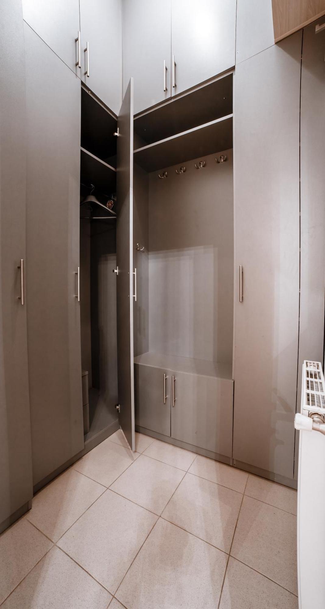 Modern Apartment On Mechnikova Street 18 リヴィウ エクステリア 写真