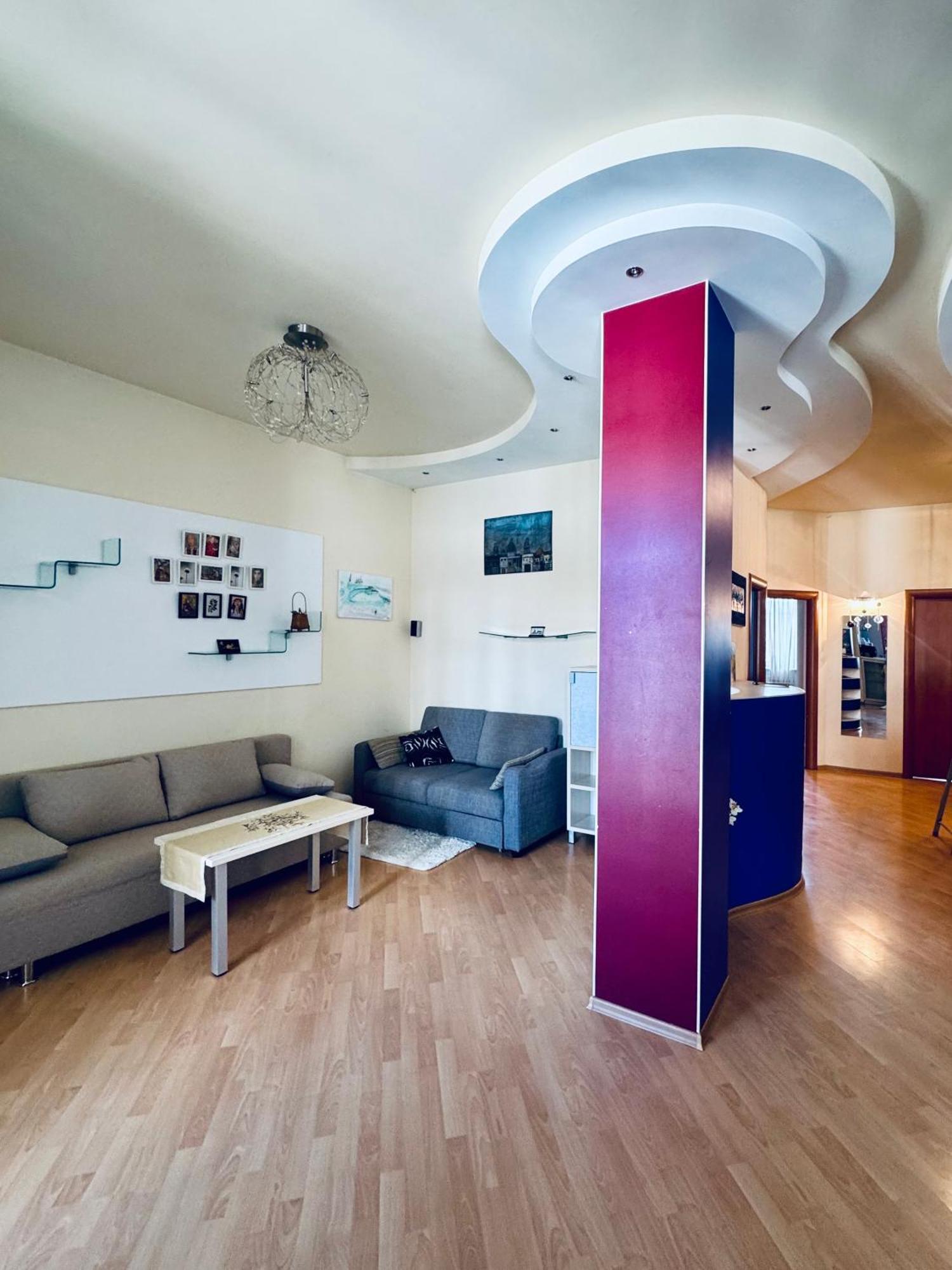 Modern Apartment On Mechnikova Street 18 リヴィウ エクステリア 写真