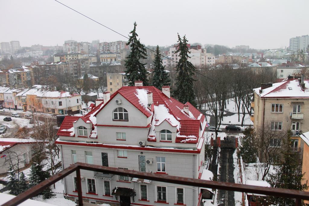 Modern Apartment On Mechnikova Street 18 リヴィウ エクステリア 写真